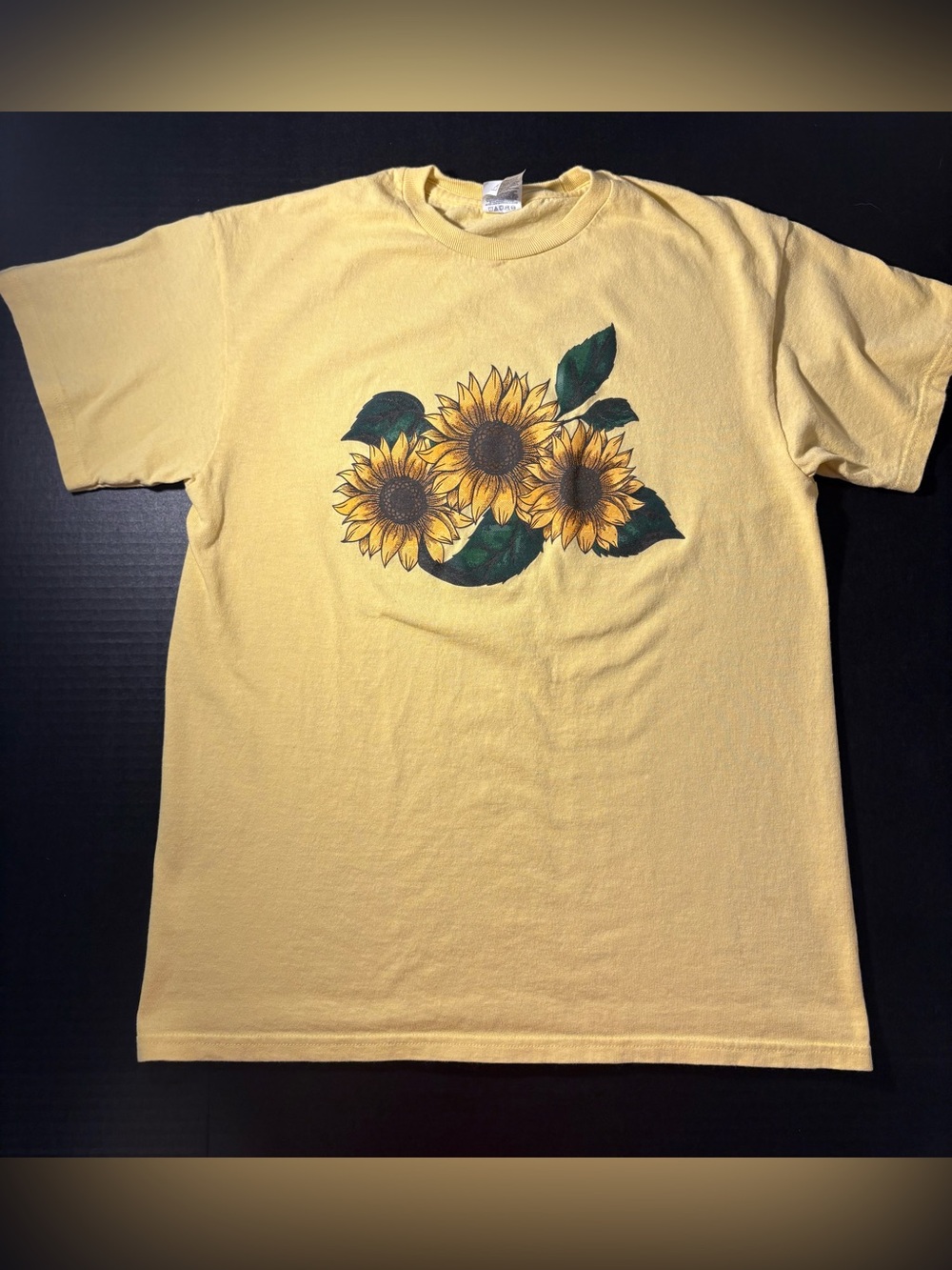 Vintage Retro Yellow Sunflower Graphic Tee 100% Cotton Medium